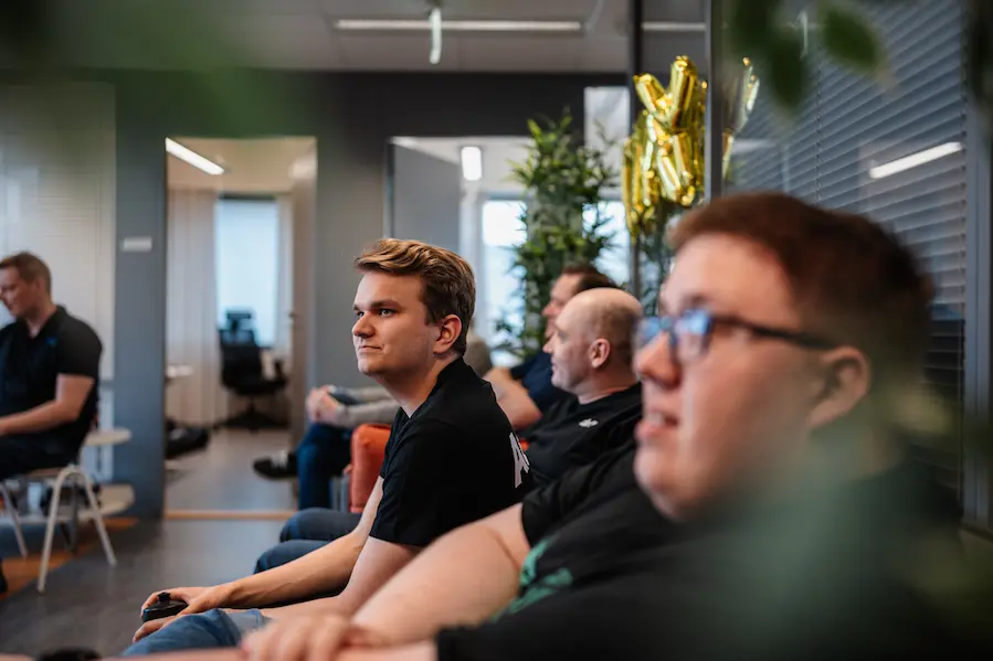 Adafy tiimi - Lähestyttävä kumppani